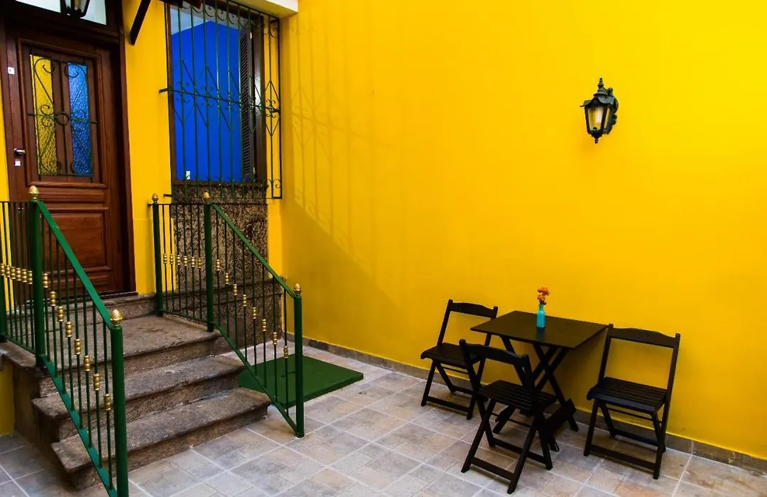 Carnaval Rio Hostel-1